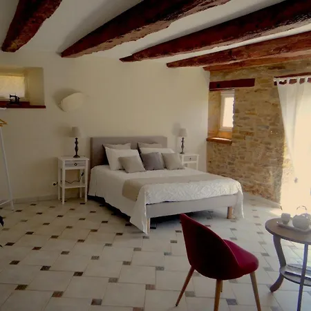 La Source Gilhodes Castelnau-de-Mandailles