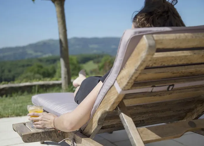 게스트하우스 La Source Gilhodes 4*