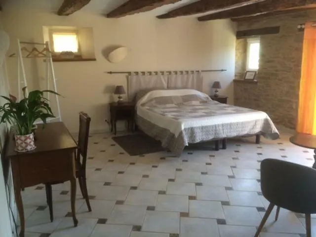 게스트하우스 La Source Gilhodes 4*