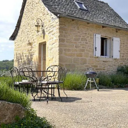 La Source Gilhodes Pensión Castelnau-de-Mandailles