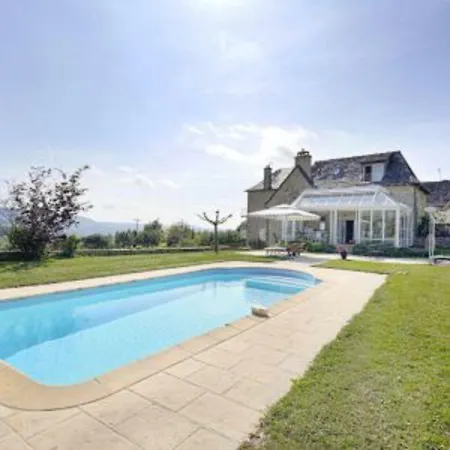 La Source Gilhodes Pensión Castelnau-de-Mandailles